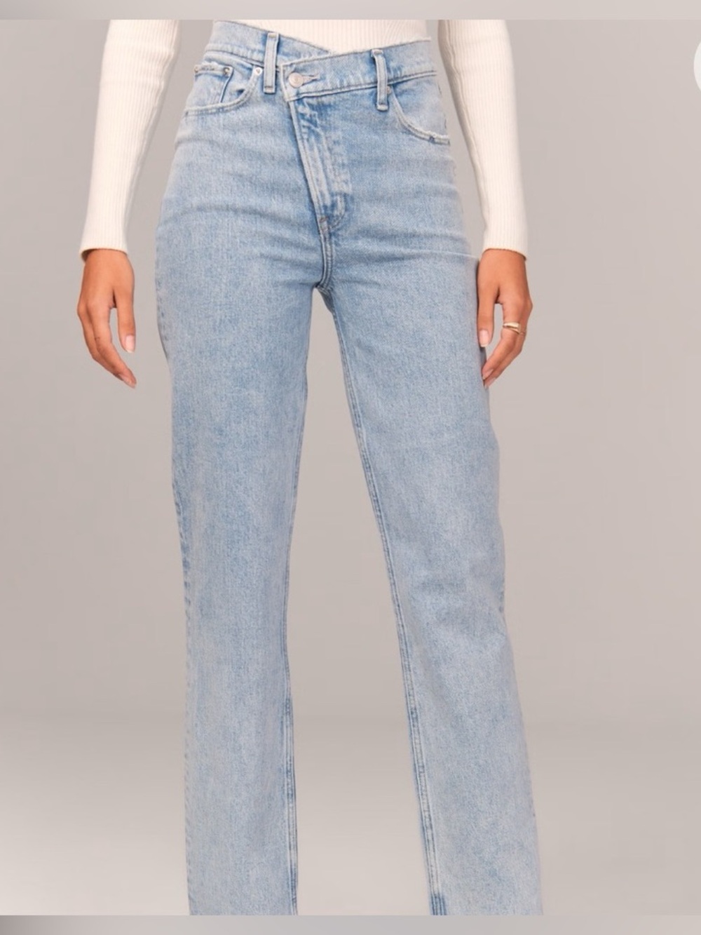 Abercrombie women’s 90’s ultra high rise straight jeans
